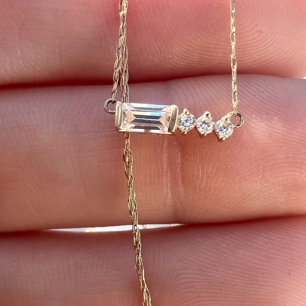 Rare Solid 14k yellow gold genuine goshenite necklace